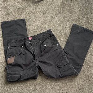 Wrangler’s Men's Black Cargo Work Pants